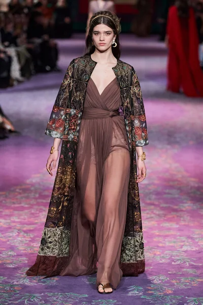 Look 61